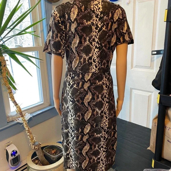 One Clothing Snake Skin Print Stretchy Comfortable Dress Women Size L - Picture 2 of 6